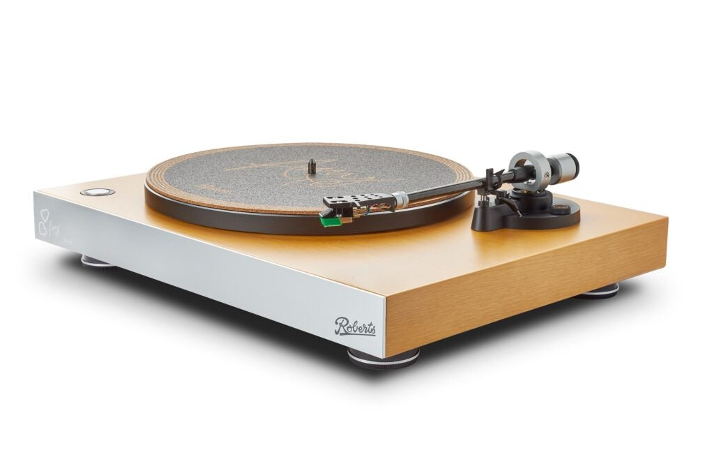 image découpée du tourne-disque Roberts RT200 x Amy Limited Edition