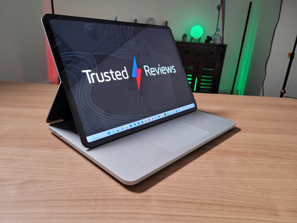1647477626 84 Surface Laptop Studio vs Macbook Pro Lequel acheter