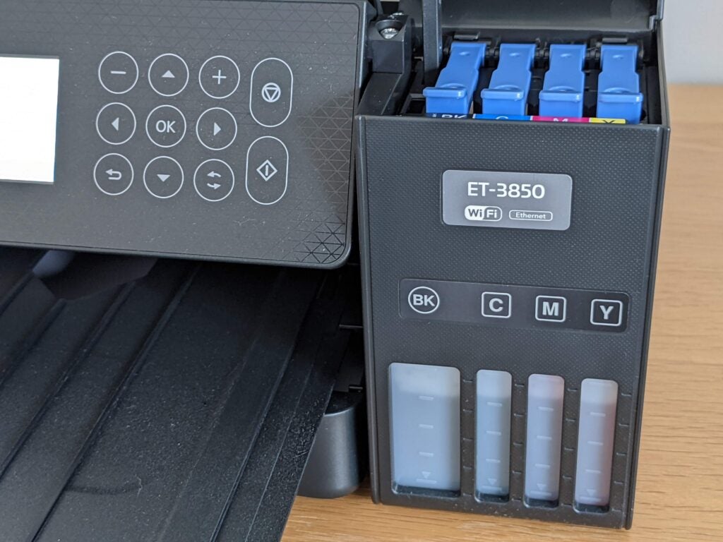 Panneau de commande et niveaux d'encre Epson EcoTank ET-3850