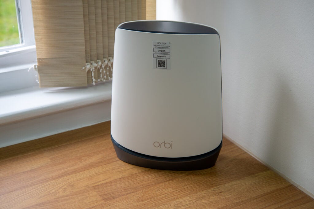 Routeur Netgear Orbi 5G Tri-bande WiFi 6 Mesh System (NBK752)