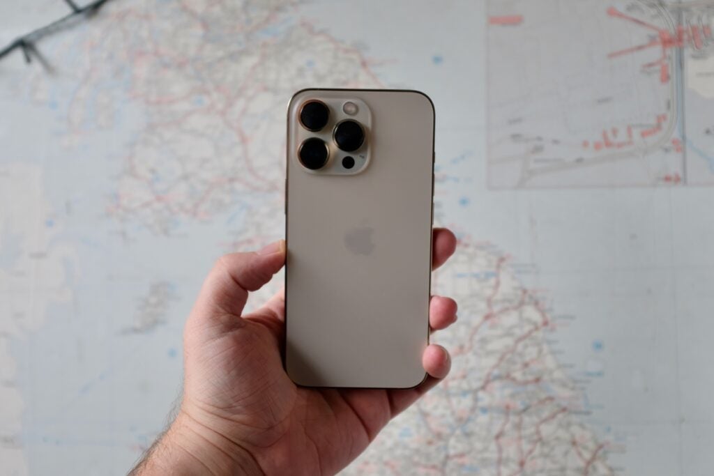 iPhone 13 Pro de retour en or