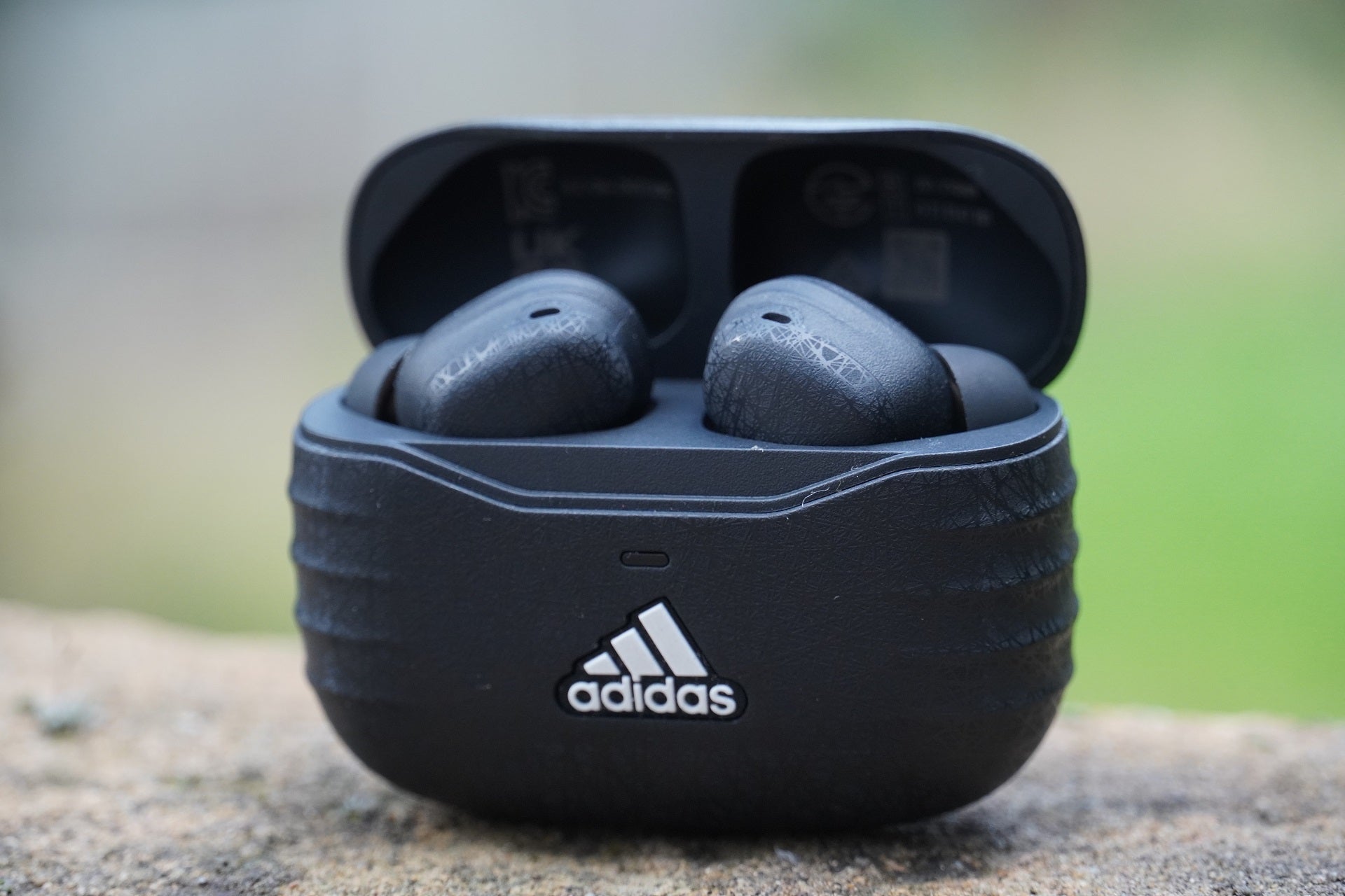 1649160513 Test de la Adidas ZNE 01 ANC
