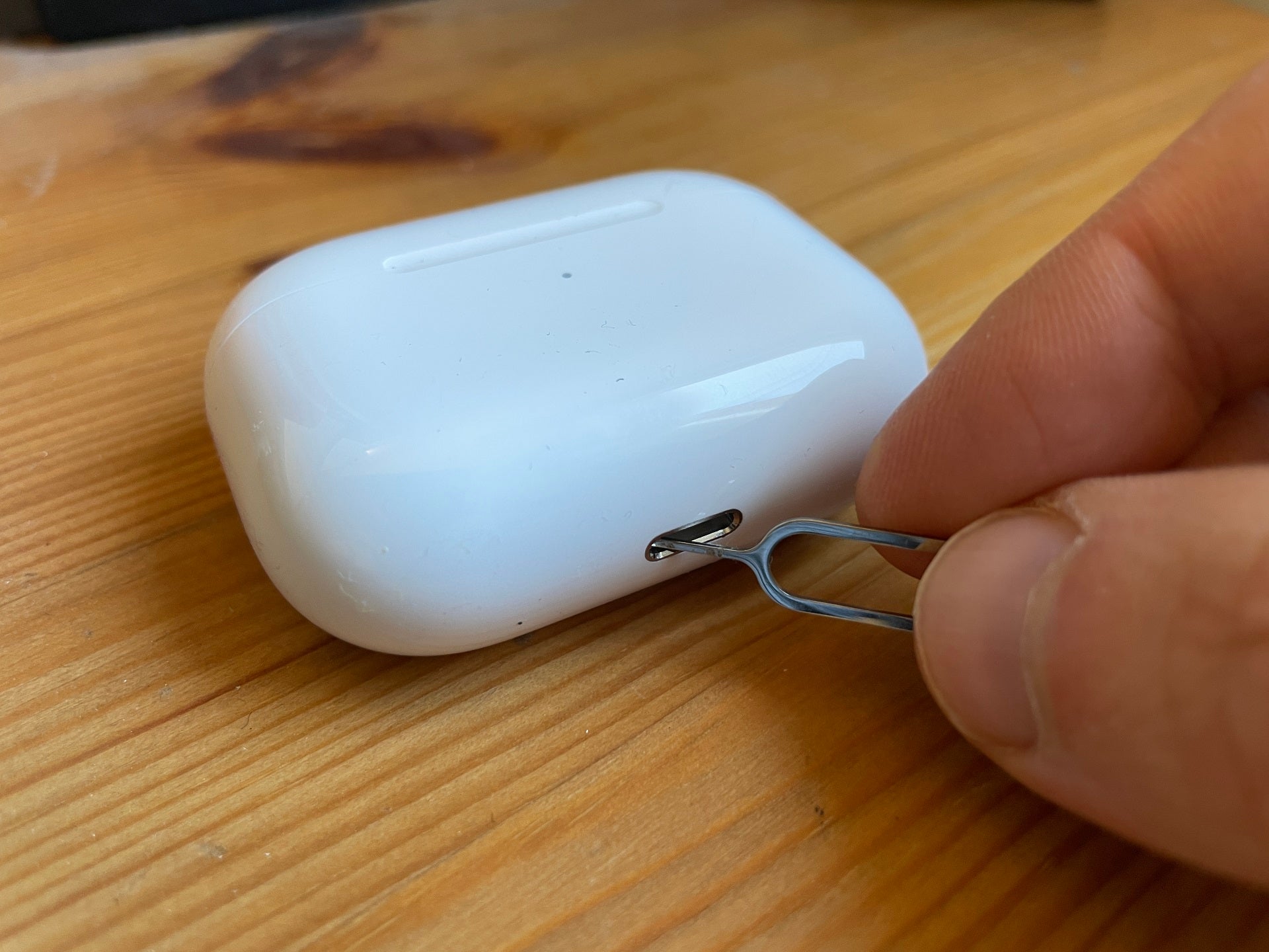 1649385653 964 Comment nettoyer un etui Apple AirPods
