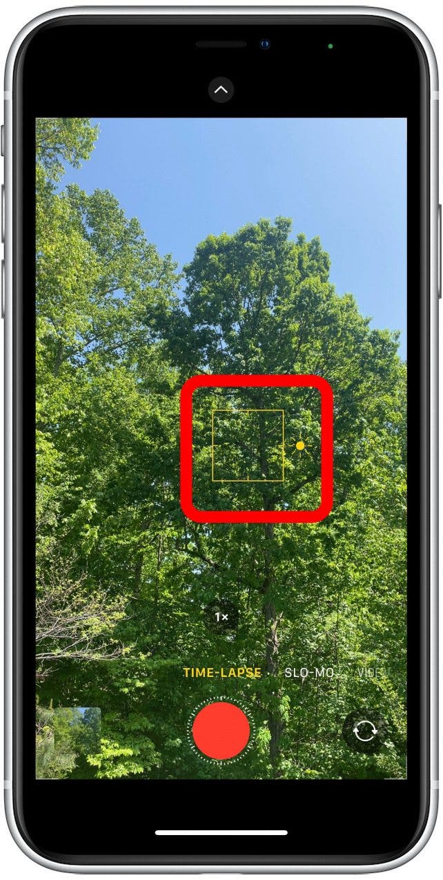 appuyez sur l'écran où vous voulez que la caméra se concentre