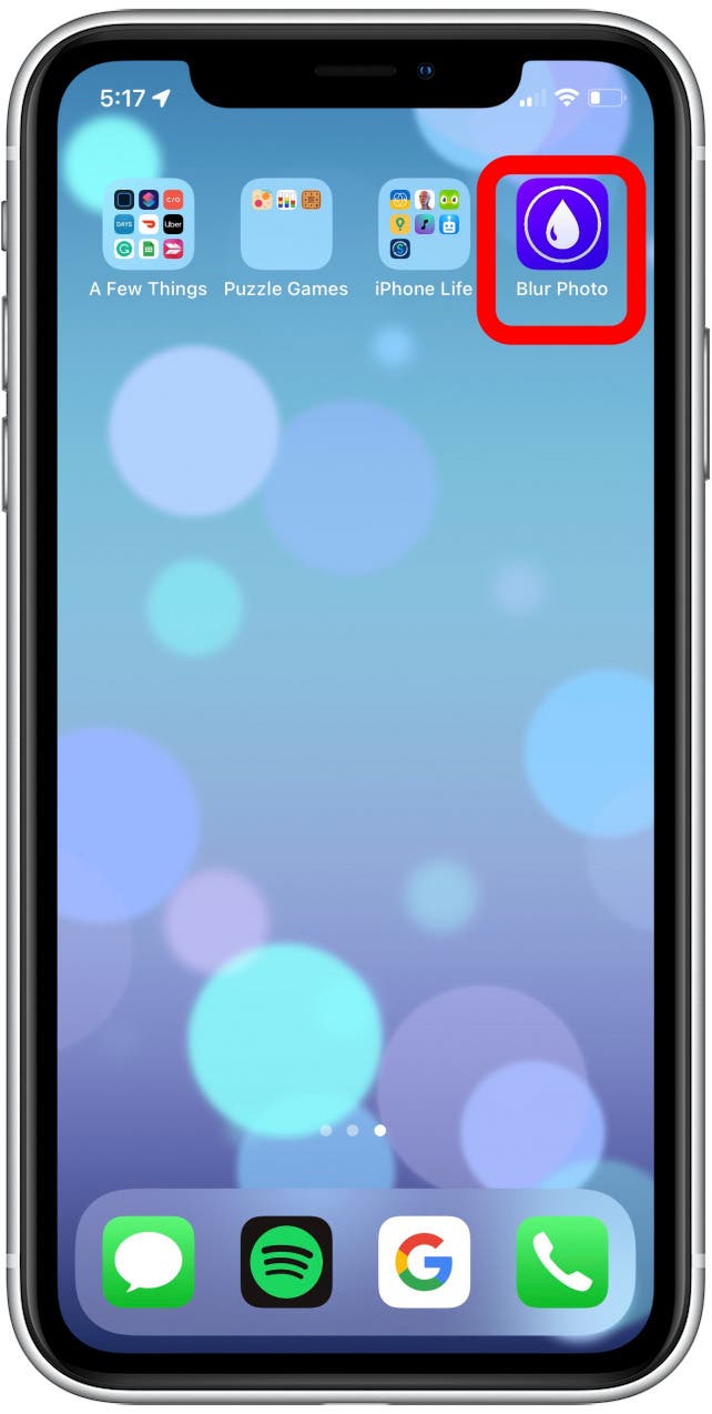 utiliser l'arrière-plan de l'effet photo flou de l'application