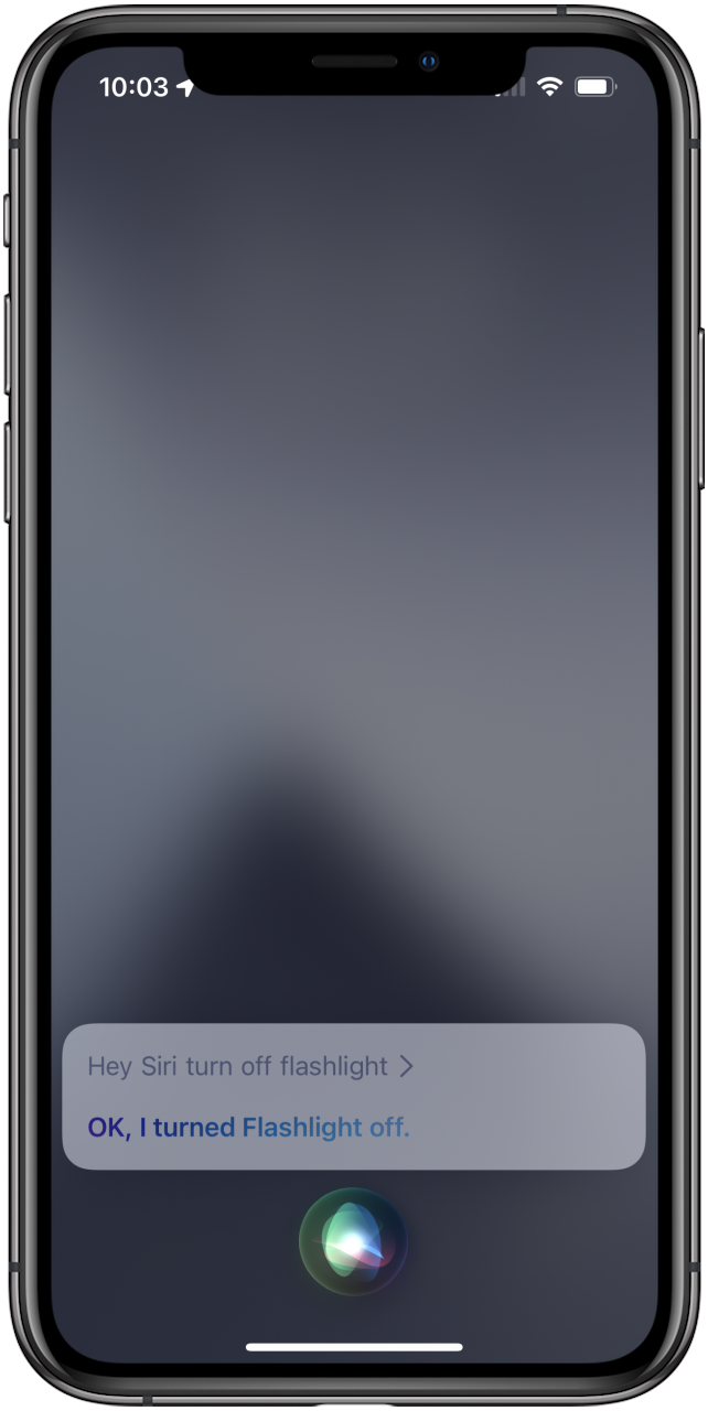 Écran de verrouillage avec message Siri disant