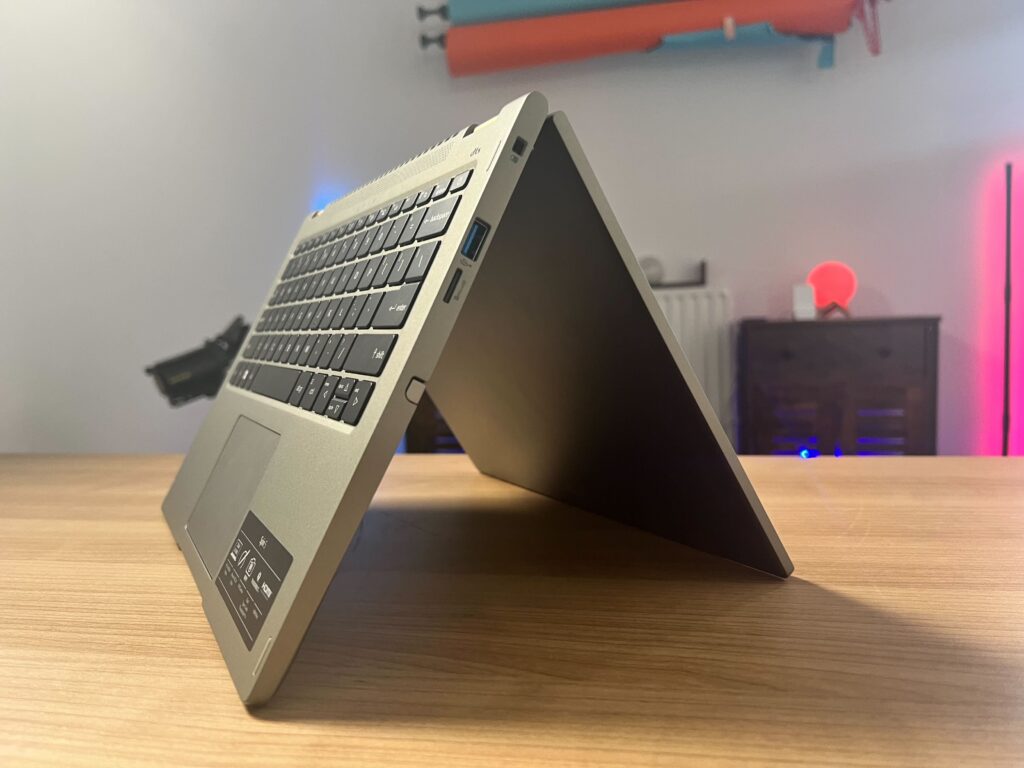 L'Acer spin 5 en mode tente