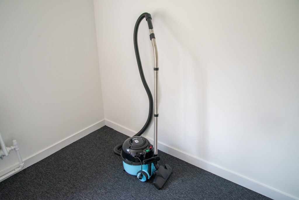 Numatic Henry Allergy HVA160 debout