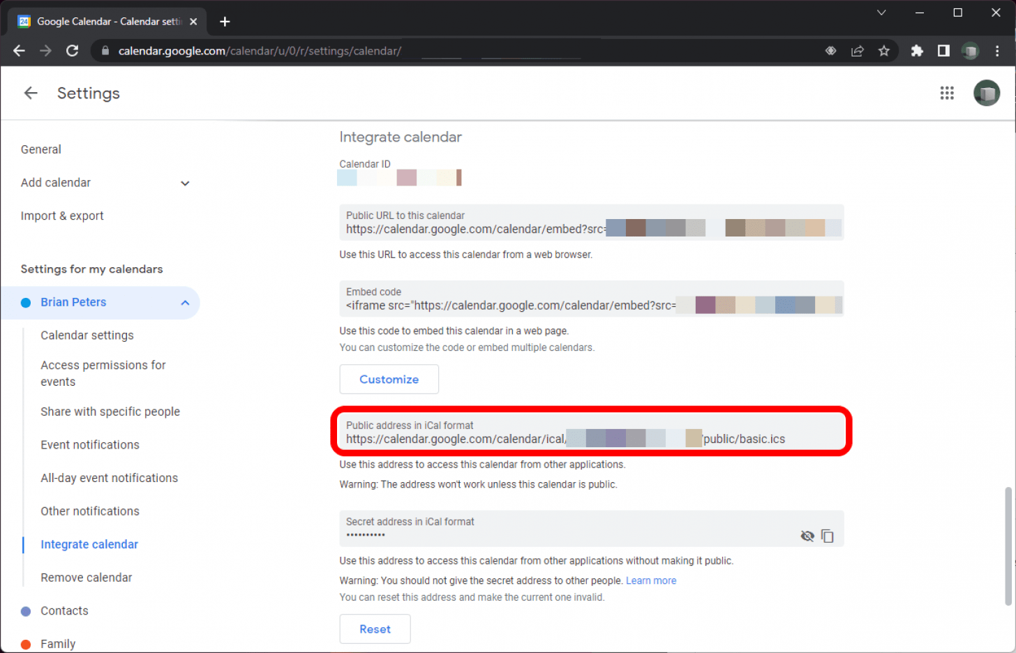 Google Calendar dans Chrome avec l'écran Integrate Calendar ouvert pour un calendrier spécifique et l'adresse publique du fichier .ics marqué.