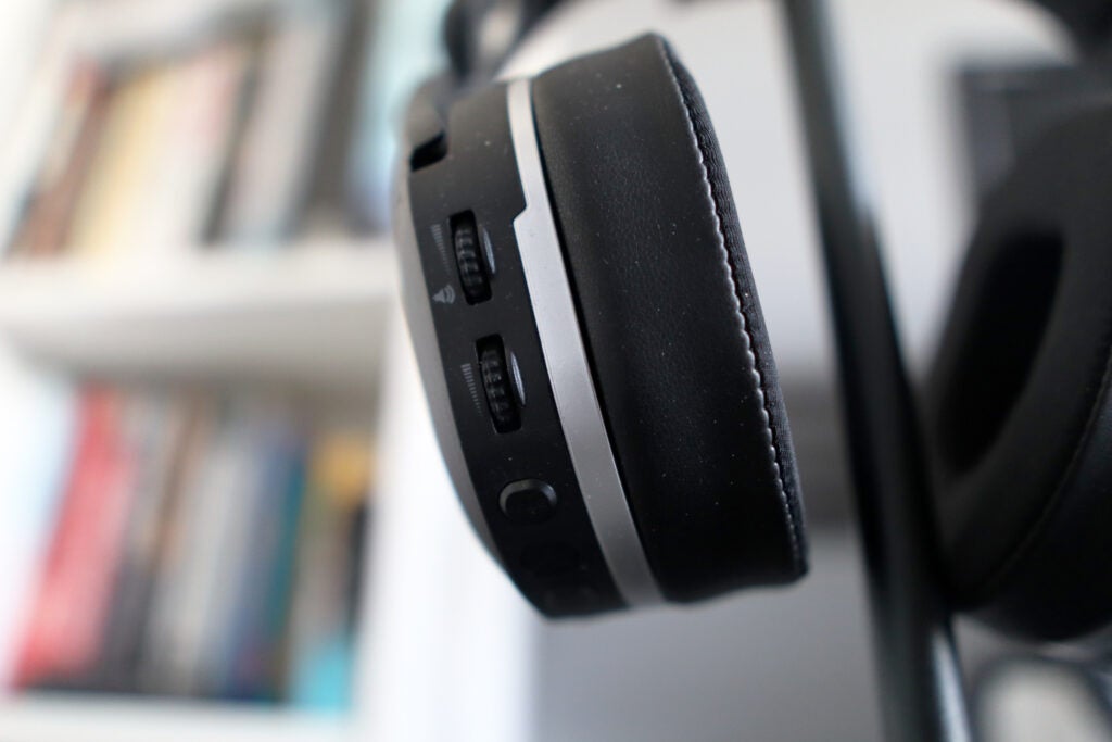 Un regard sur les boutons du casque