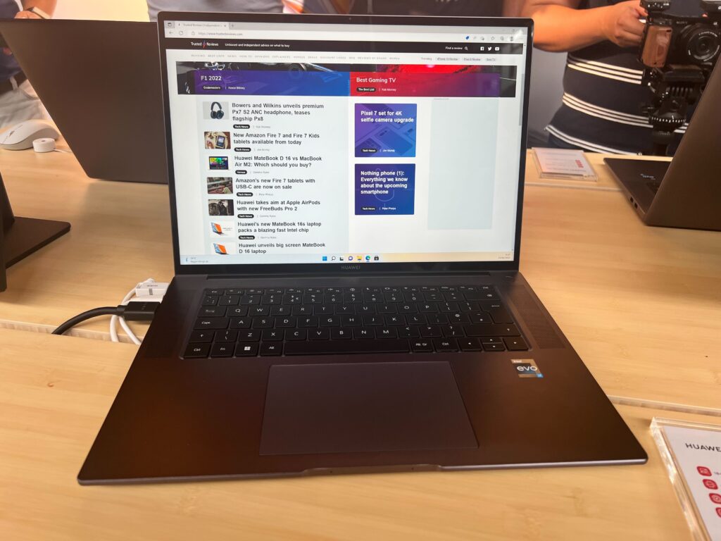 L'écran du matebook 16s