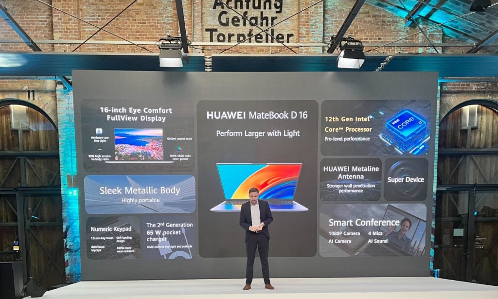 Huawei MateBook D 16 vs MacBook Air M2 Lequel
