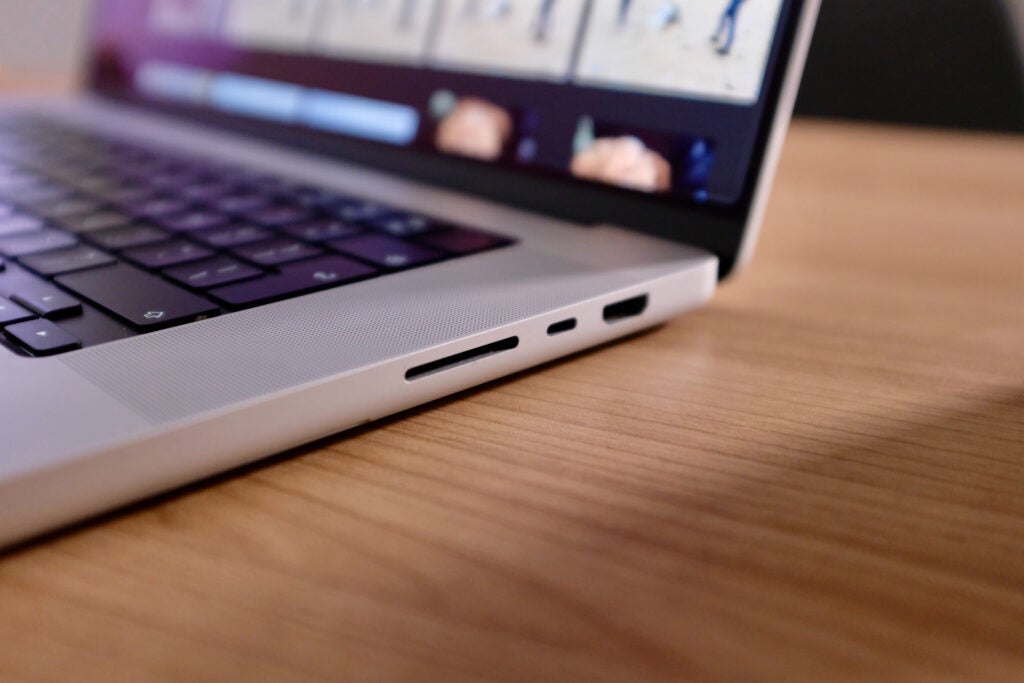 Ports MacBook Pro M1 Pro 16 pouces avec SD
