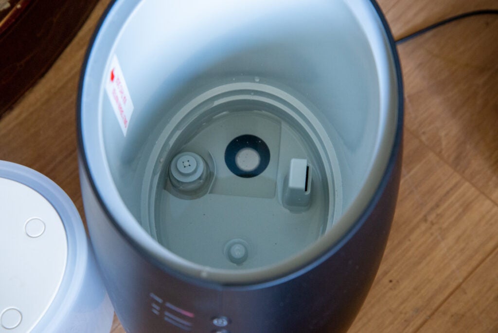 Humidificateur à ultrasons Duux Tag 2 à l'intérieur