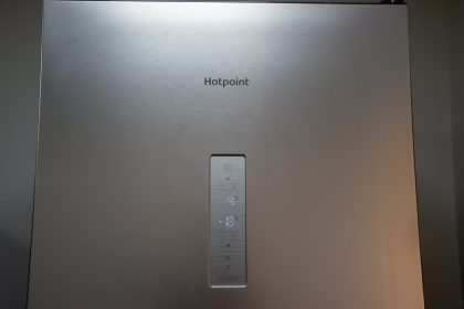 1660828577 Test du refrigerateur congelateur Hotpoint H9X 94T SX Total No Frost