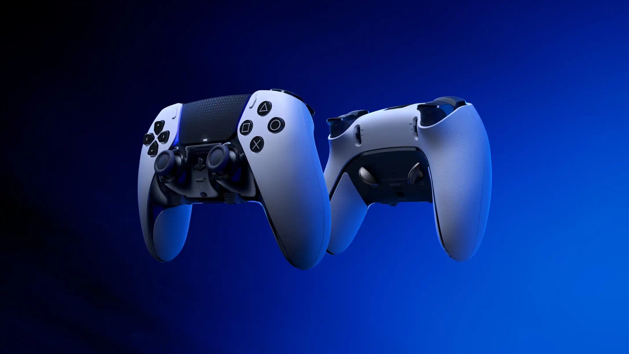 1661440092 DualSense Edge vs DualSense Les deux manettes PS5 comparees