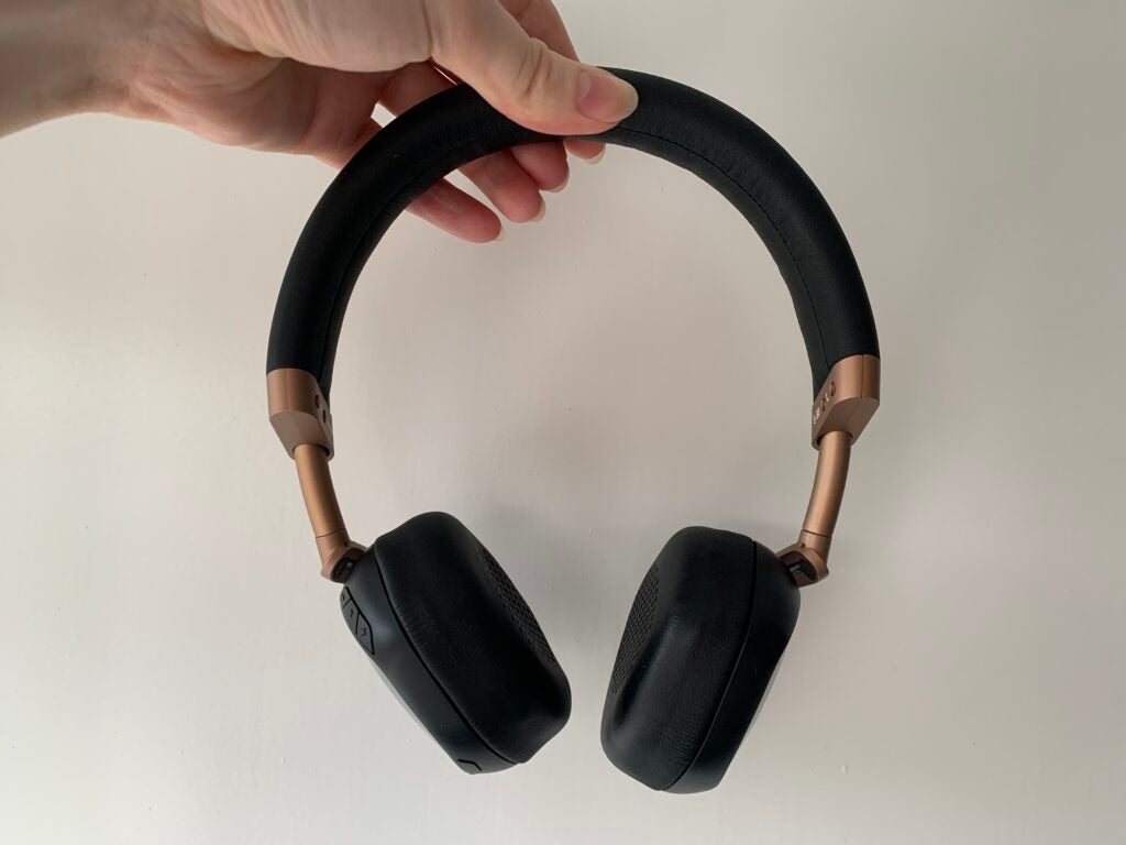 Le bandeau du V-Moda S-80 est assez serré