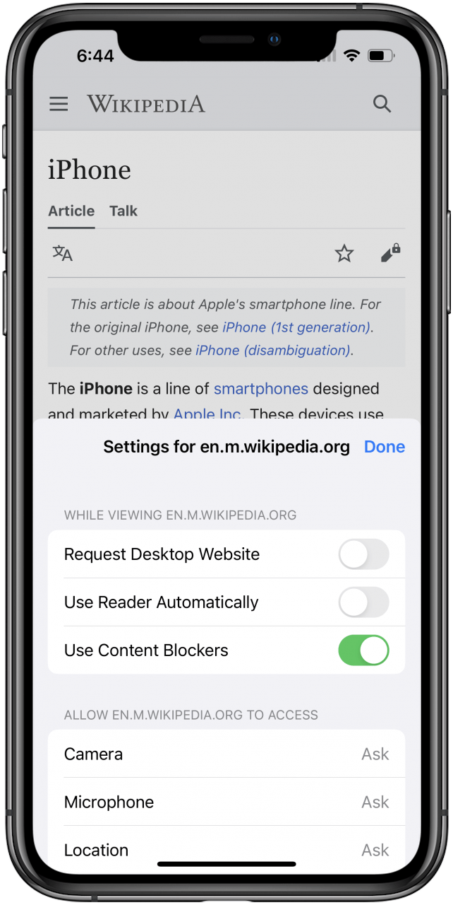 Safari dans iOS avec le menu Paramètres du site Web ouvert.
