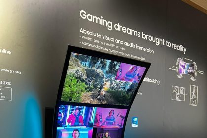 Le moniteur incurve Samsung Odyssey Ark de 55 pouces est