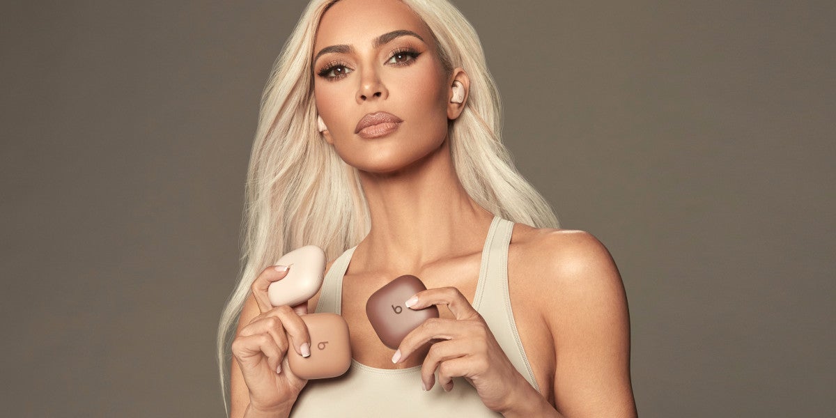 Lequipe Apple et Kim Kardashian pour Beats Fit Pro qui