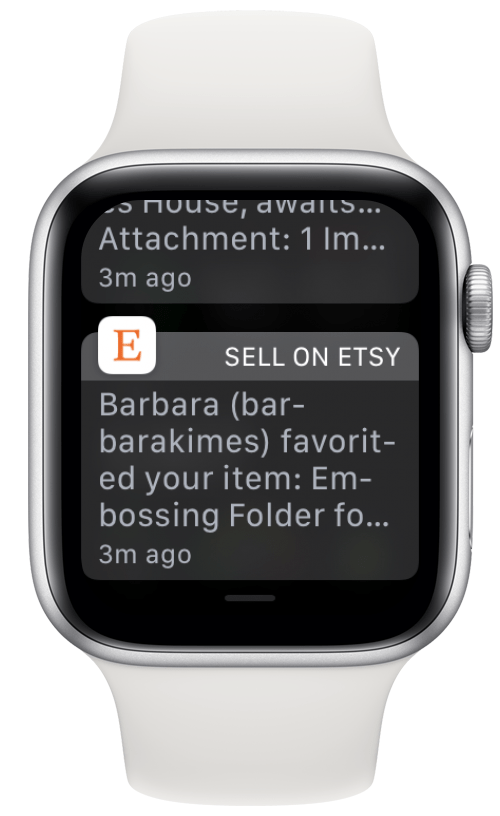 Glisser vers le bas depuis le cadran de la montre affiche vos notifications.