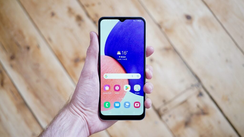 La qualité de fabrication du Galaxy A22 5G est excellente