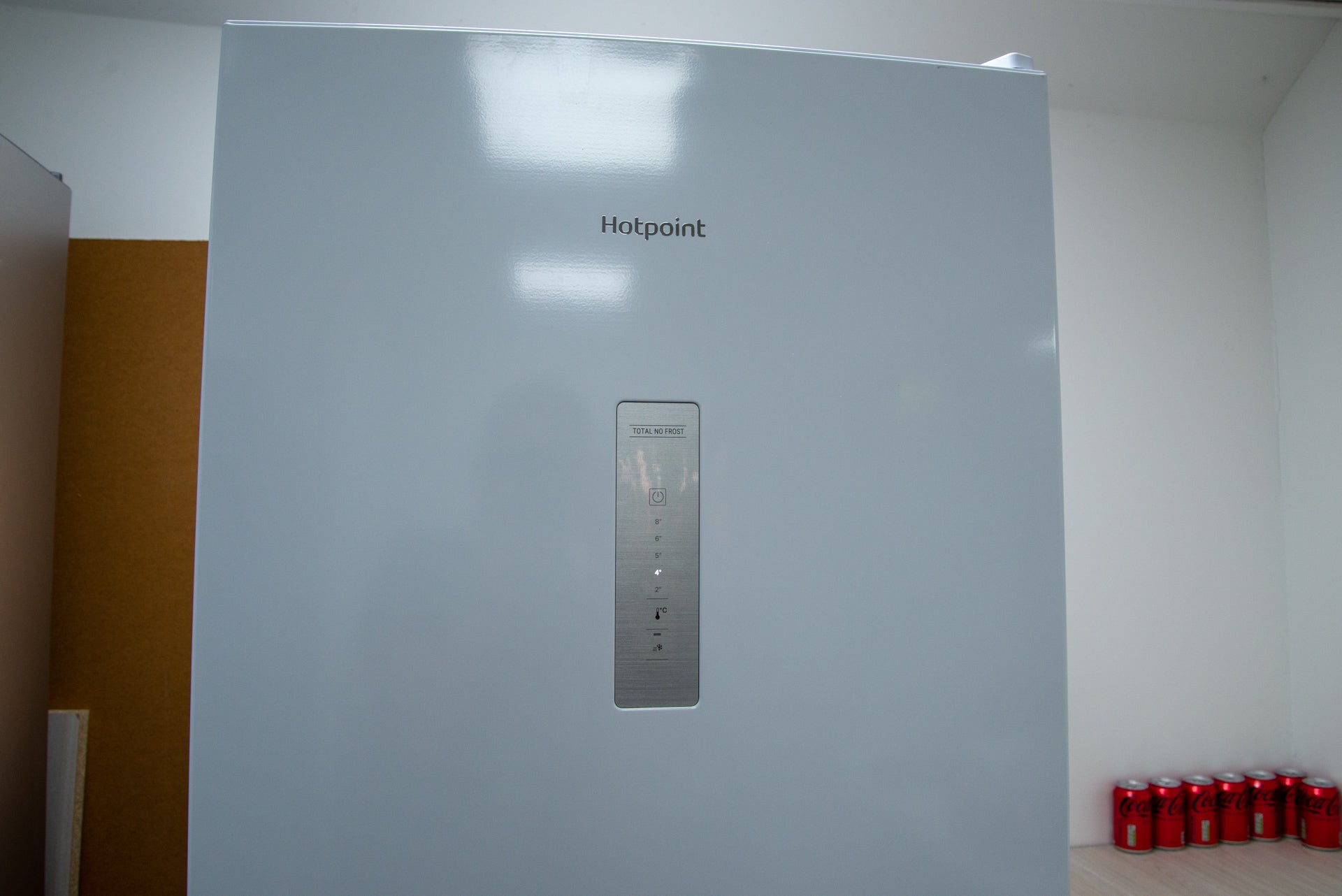 1665513617 Test du Hotpoint H5X 820W