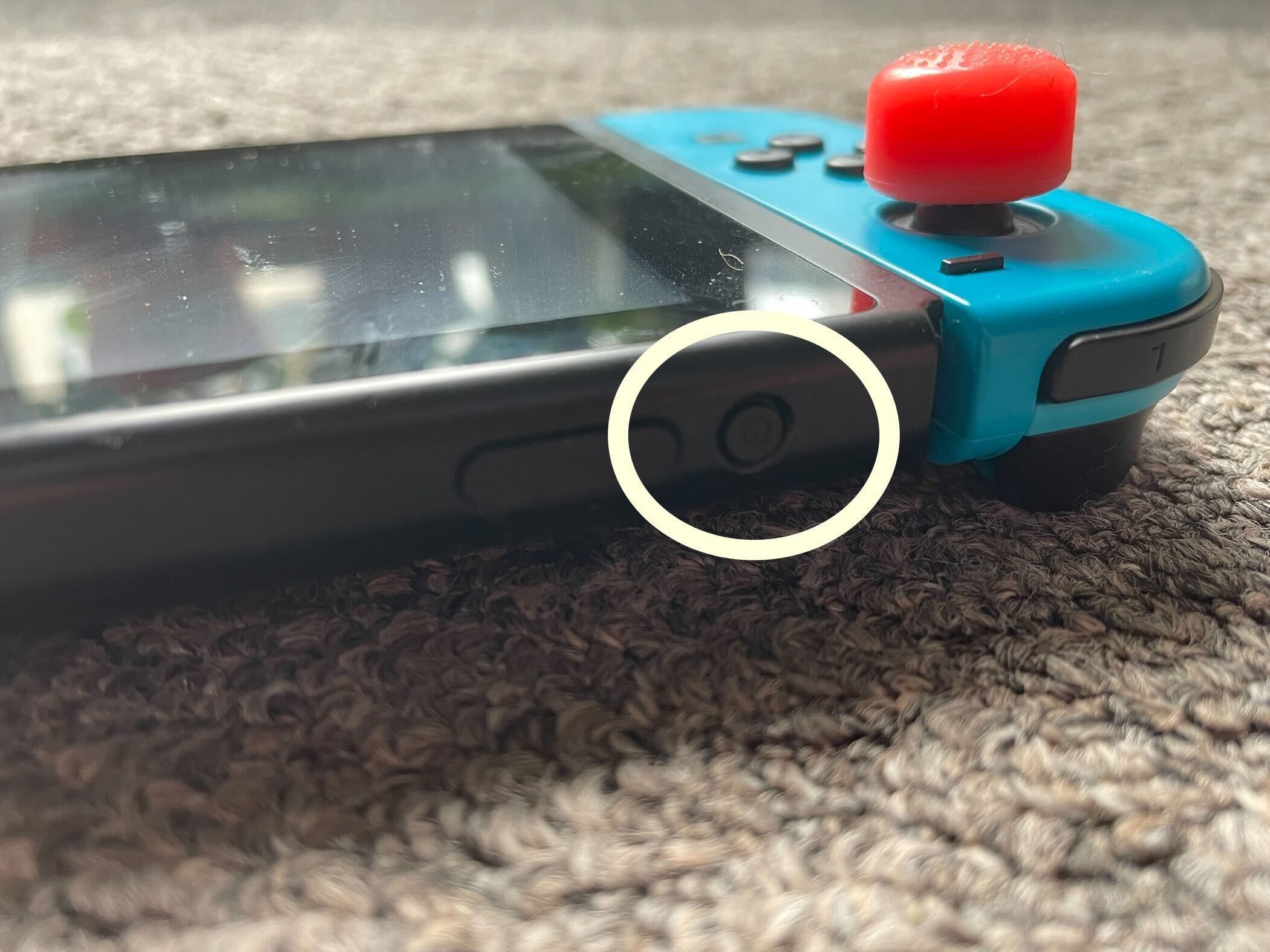 1666757769 577 Comment inserer une carte SD dans une Nintendo Switch
