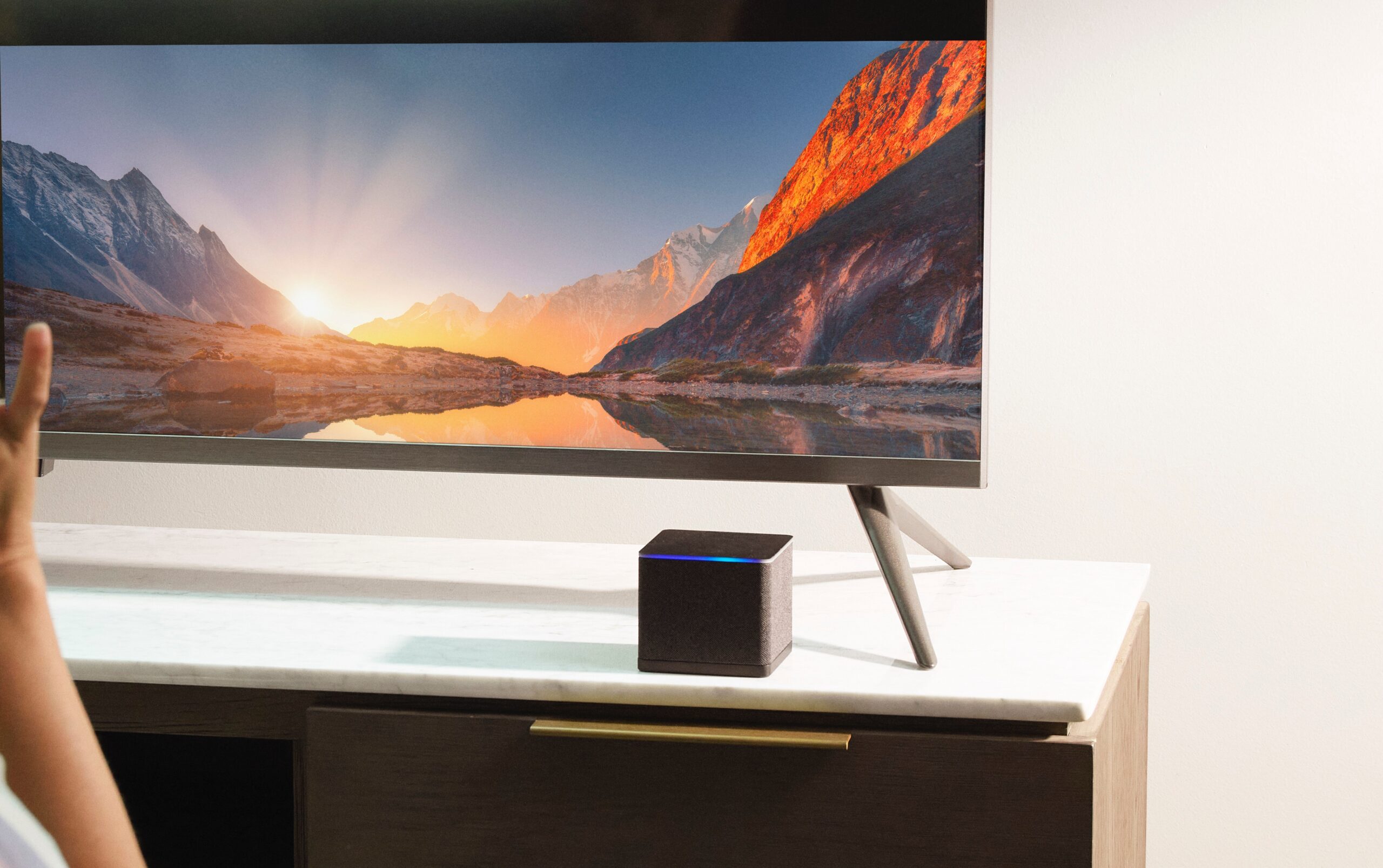 Le nouveau cube Amazon Fire TV lance la nouvelle telecommande