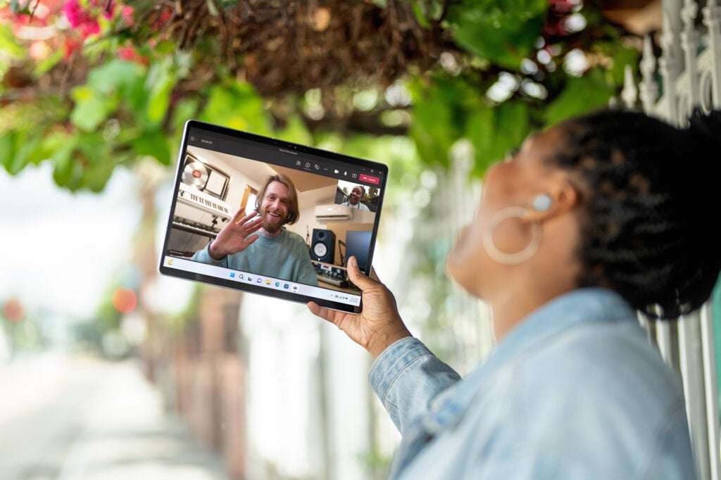 La Surface Pro 9 en mode tablette