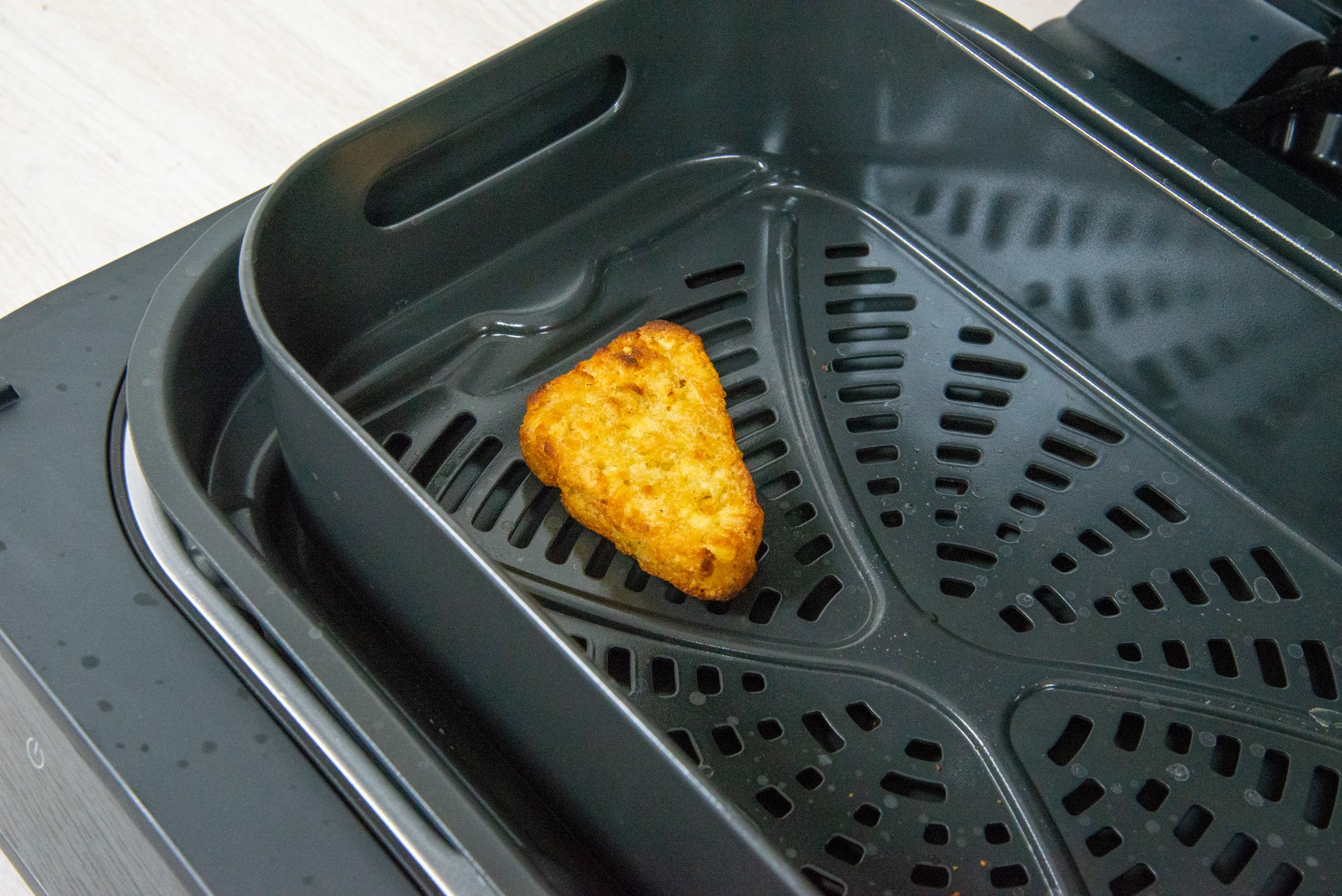 Ninja Foodi MAX Health Grill & Air Fryer AG551UKDBCP pommes de terre rissolées