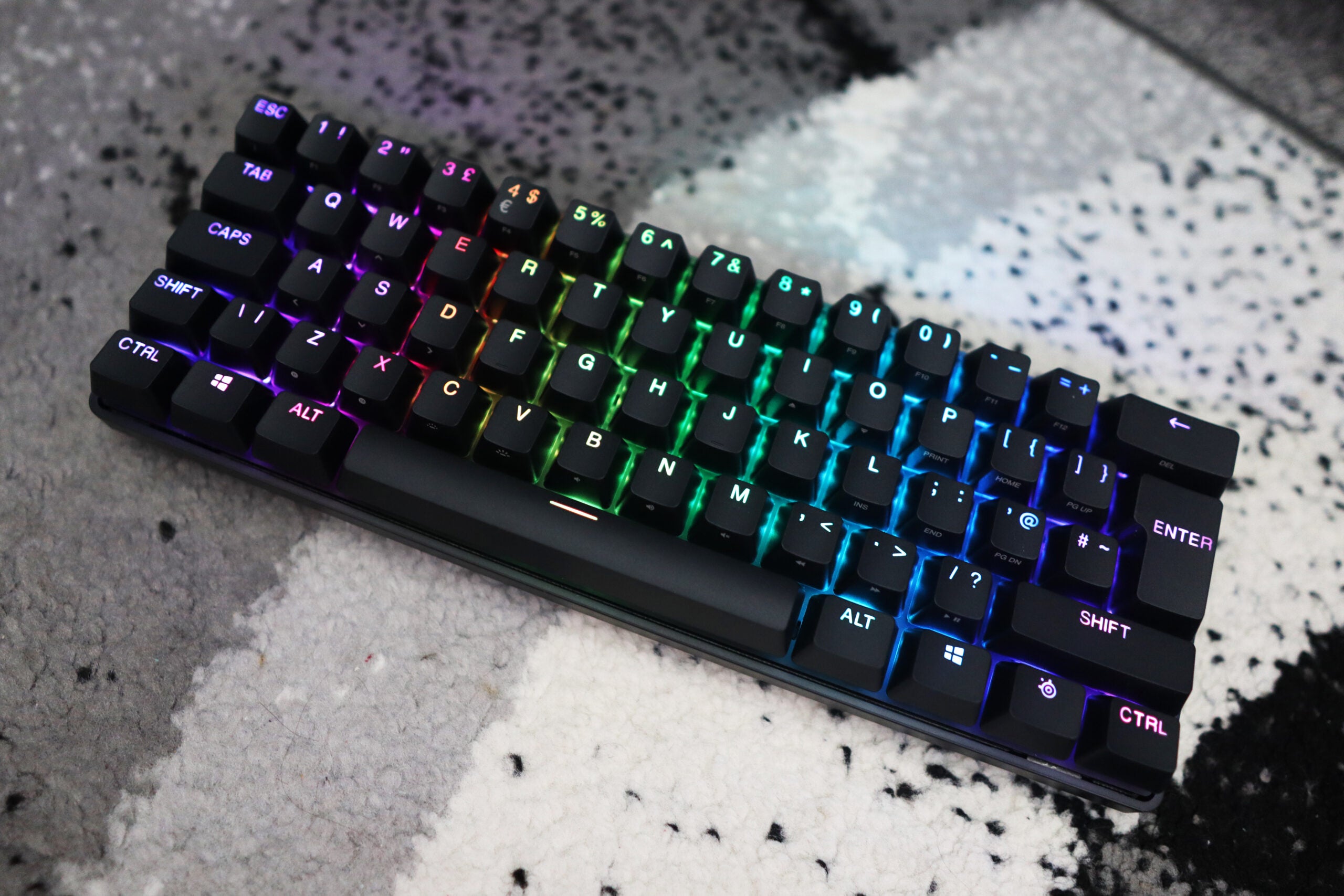 1668223992 Examen sans fil SteelSeries Apex Pro Mini