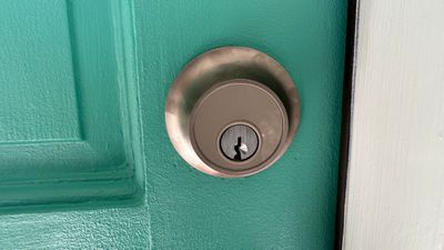 serrure de niveau sur la porte