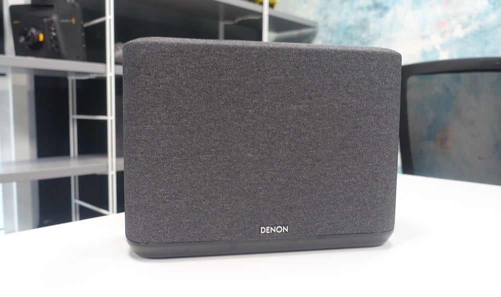 Denon Home 250 sur table
