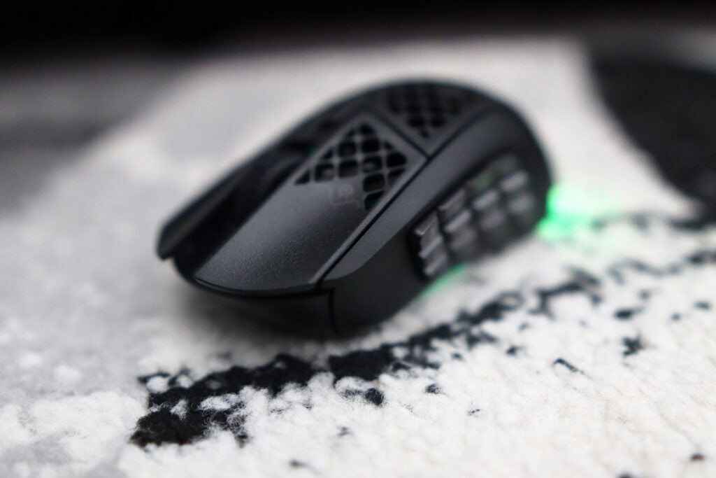 Vue de face du SteelSeries Aerox 9 Wireless