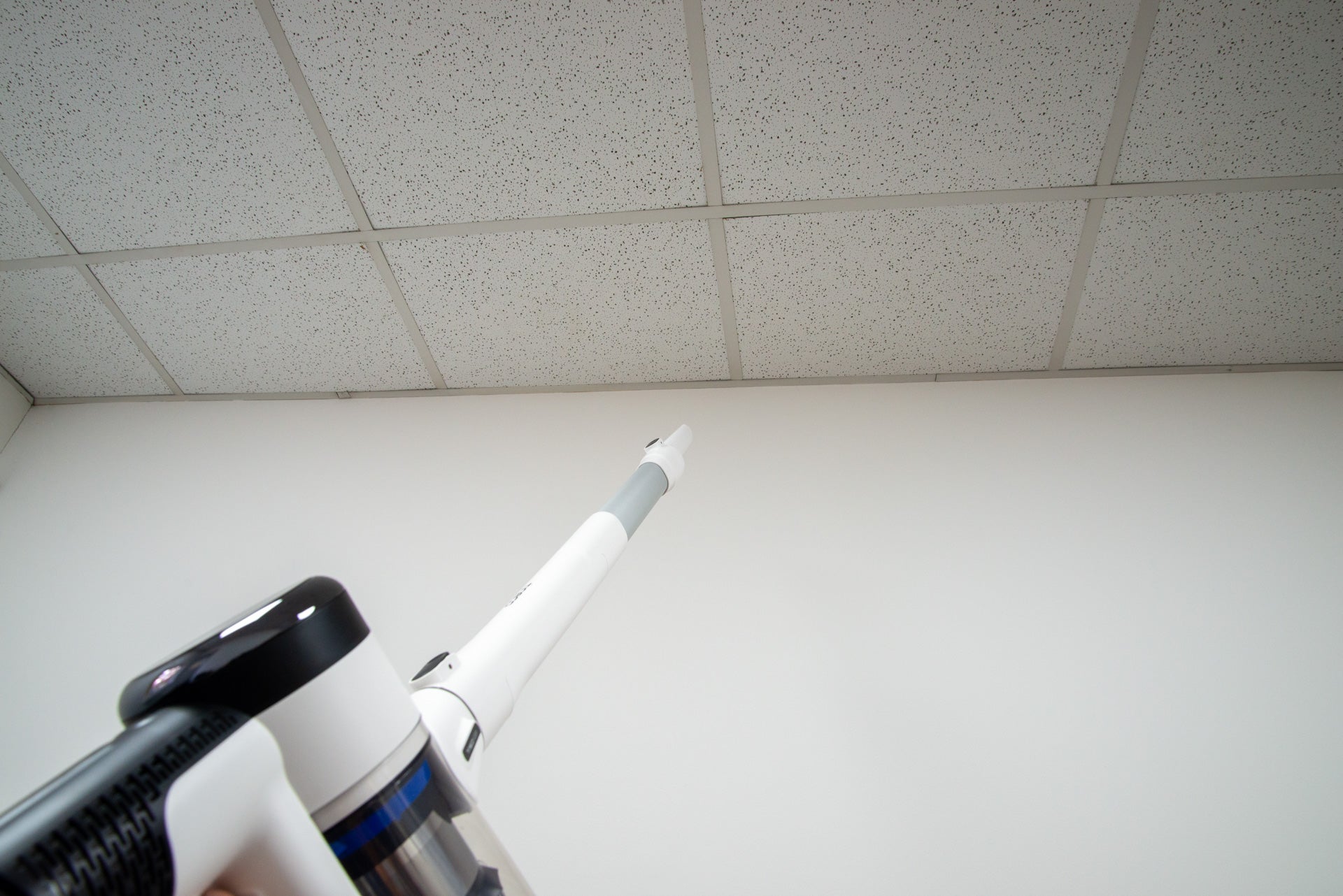 Tineco Pure One S15 Pro nettoie haut