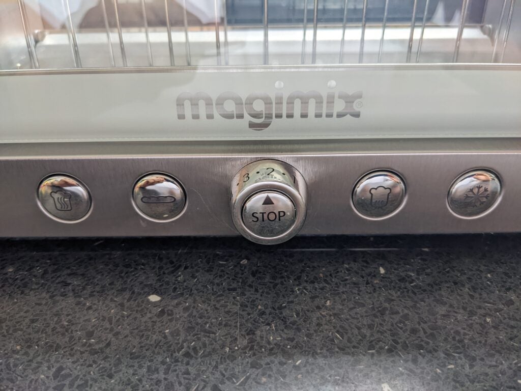 1670438899 334 Test du grille pain Magimix Vision