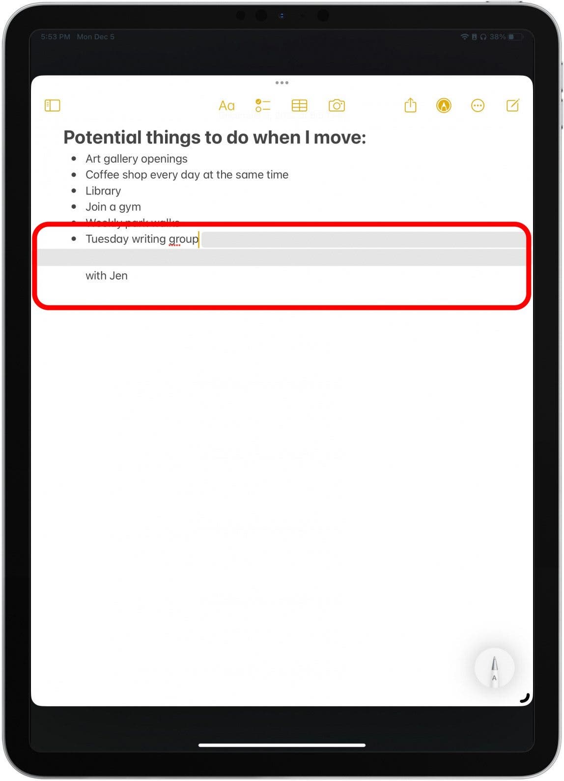 Faites de l'espace entre les lettres en appuyant longuement entre deux caractères. Ils se sépareront automatiquement après un moment