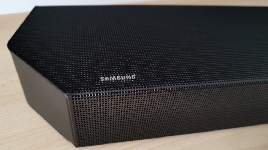 Calandre Samsung HW-Q700B
