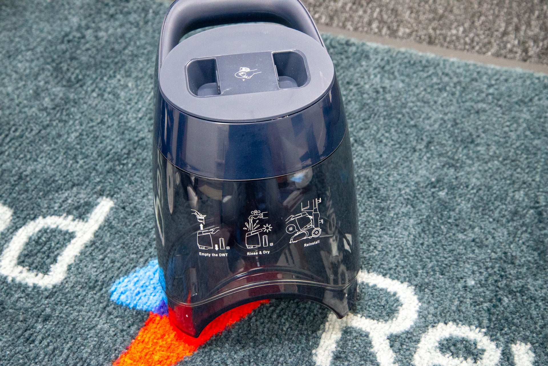 Le réservoir d'eau sale du Tineco Carpet One Pro