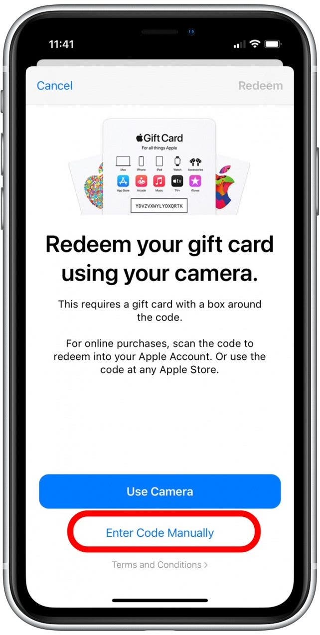 Sélectionnez Entrer le code manuellement pour saisir le code de votre carte-cadeau Apple.