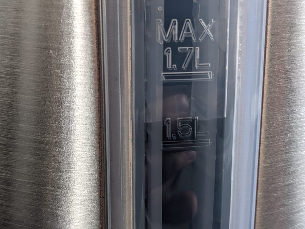 Les jauges d'eau WeeKett Smart Wi-Fi Kettle pour 1,5L et MAX 1,7L