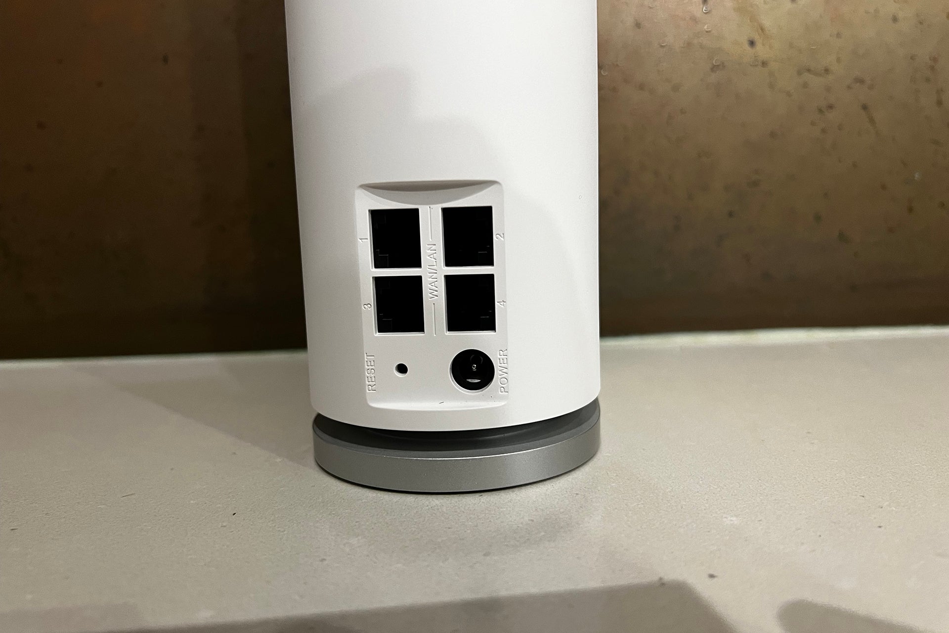 Les ports du Huawei WiFi Mesh 7