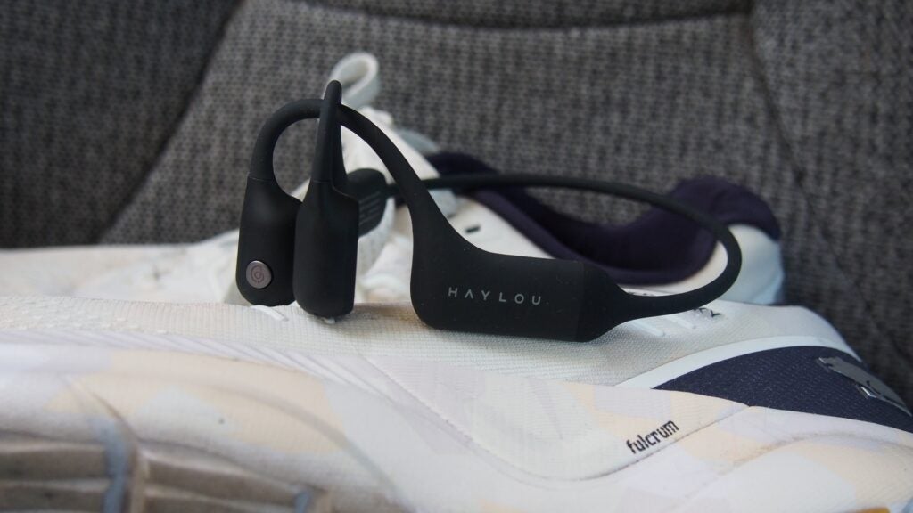 Haylou Purfree sur une paire de baskets