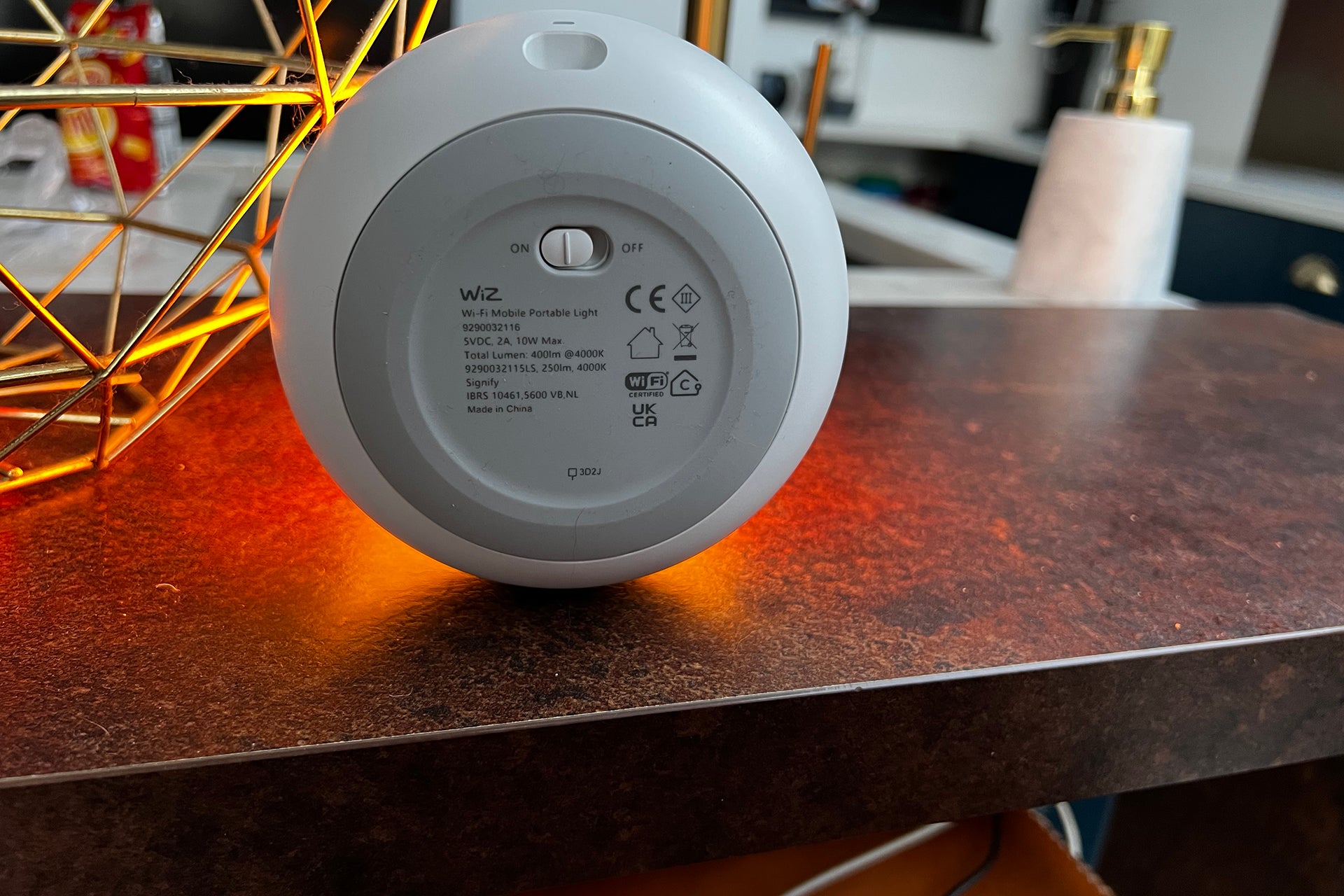 WiZ Luminaire Mobile Portable Light interrupteur d'alimentation physique