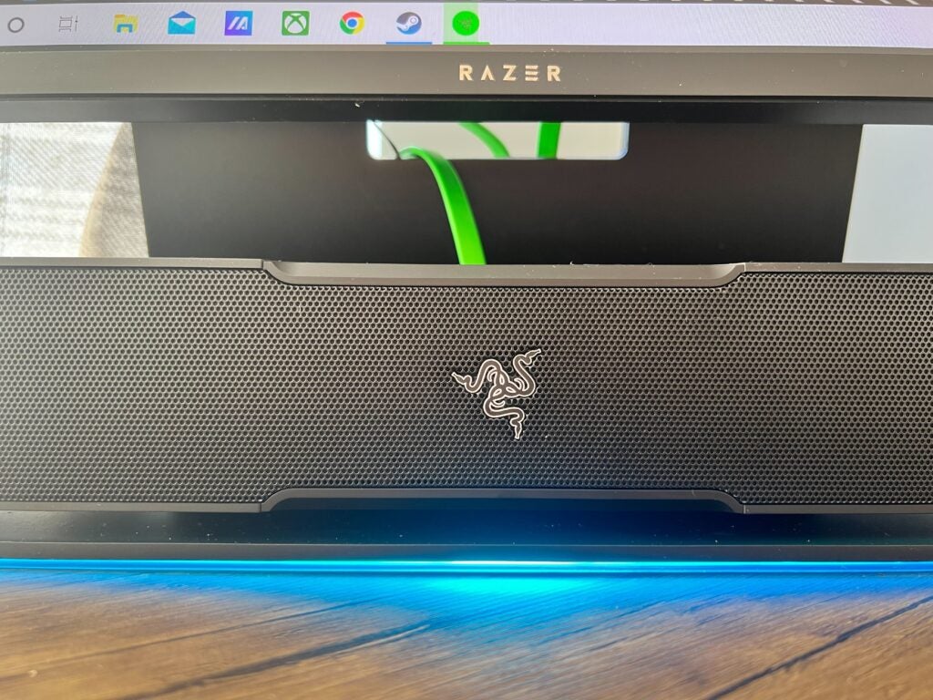 Le panneau avant en maille du Razer Leviathan V2