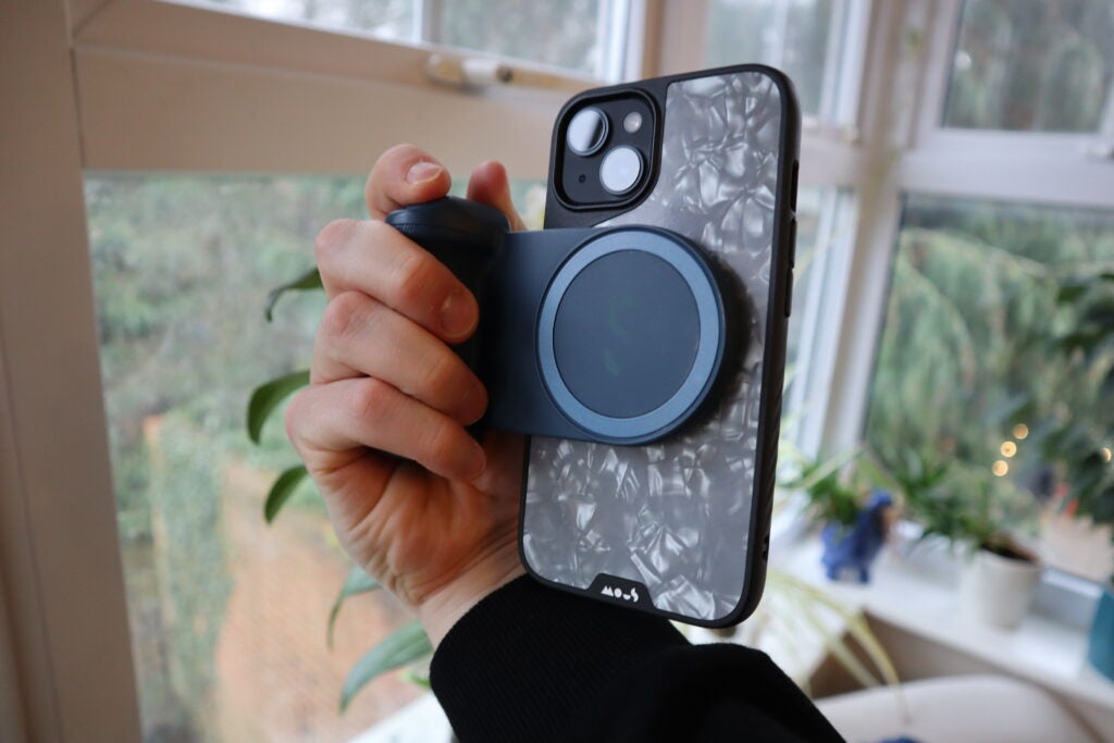Le ShiftCam SnapGrip peut être utilisé en mode vertical lors de la prise de vue