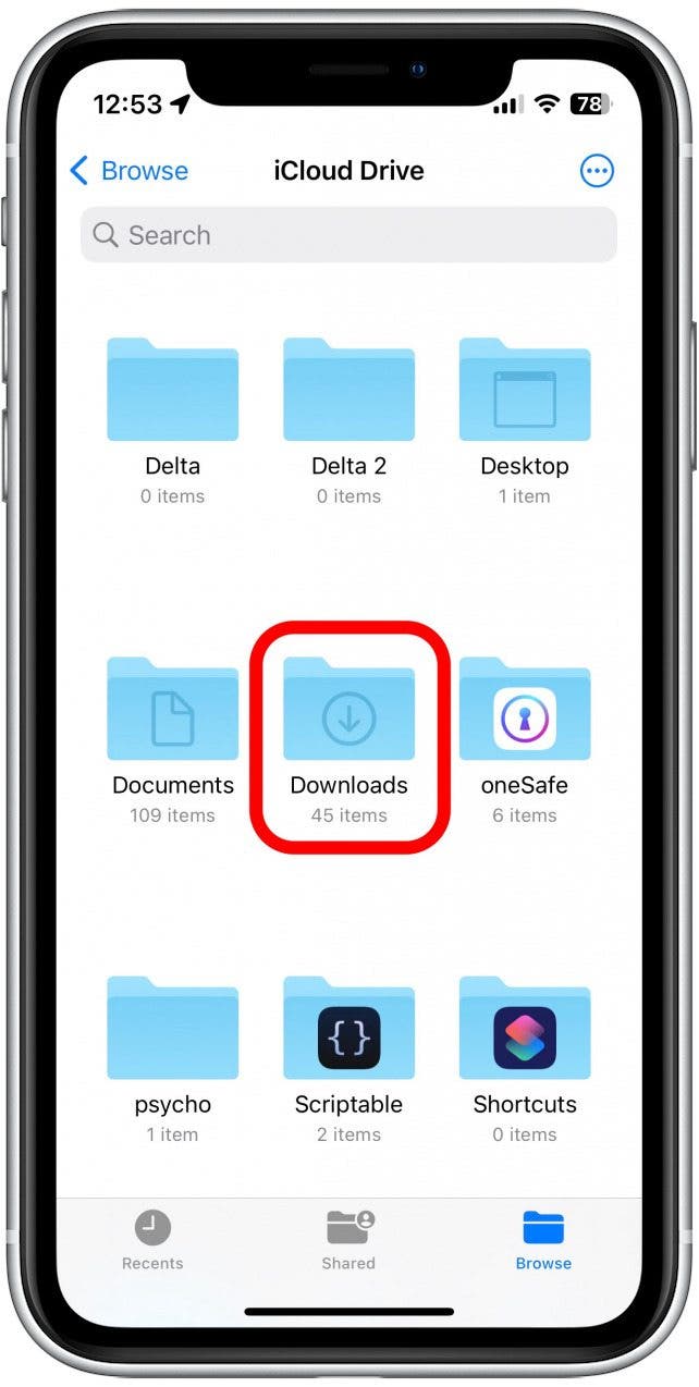 Appuyez sur Téléchargements pour ouvrir le dossier, où vous trouverez vos fichiers téléchargés.