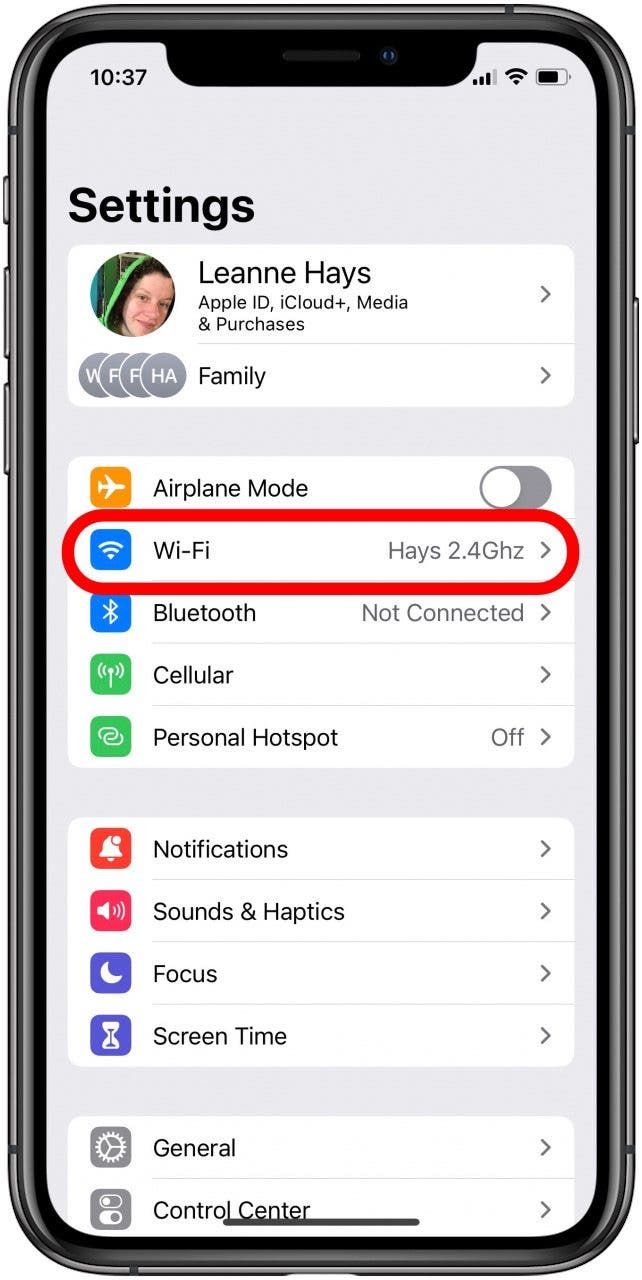 appuyez sur wifi dans les paramètres de l'iphone ou de l'ipad