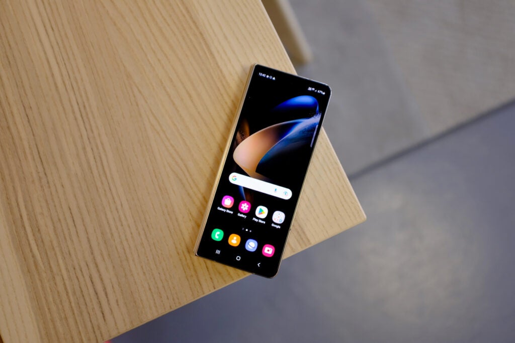 Honor Magic Vs vs Samsung Galaxy Z Fold 4